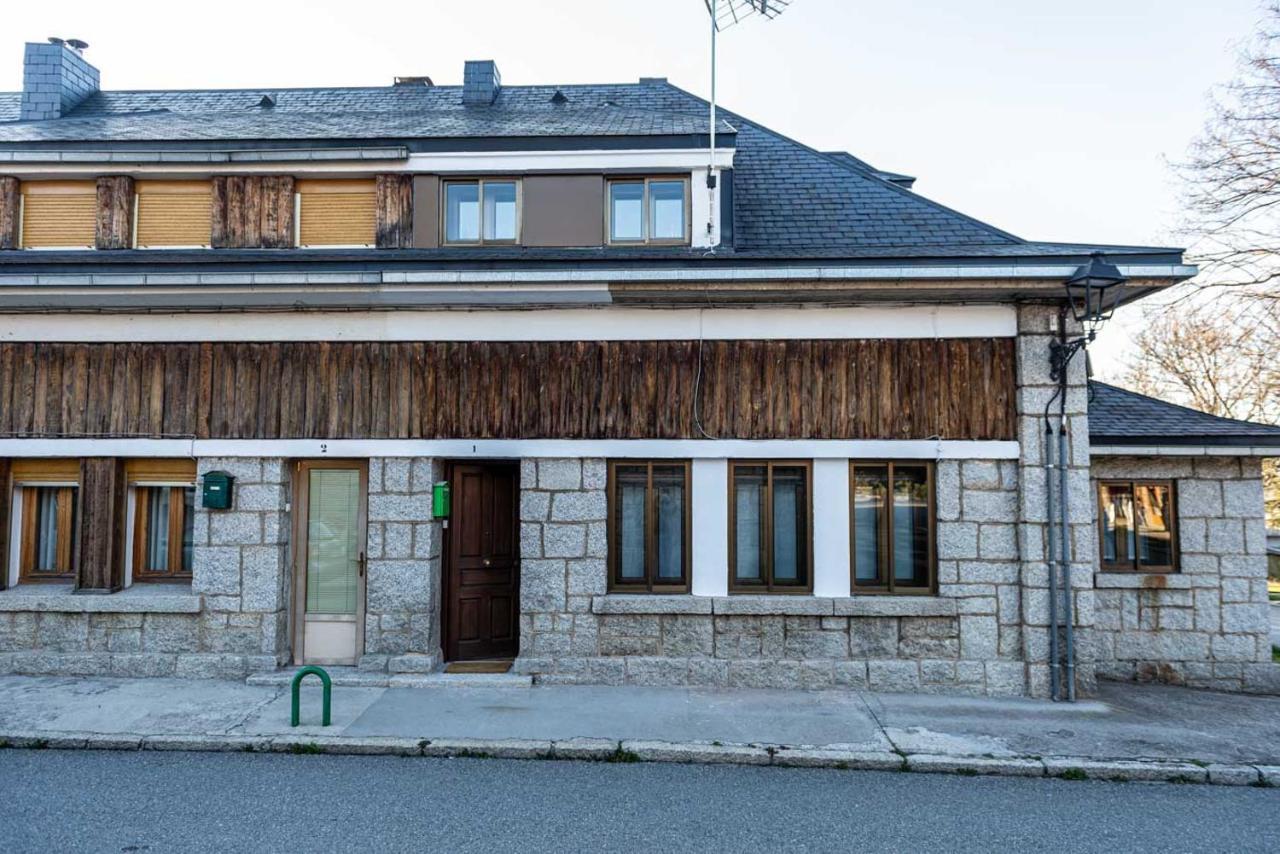 Casa Rural Valsain Lodge La Pradera de Navalhorno Exteriör bild